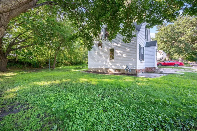 $109,900 | 1365 Oak Beach Drive, Fairmont, MN 56031