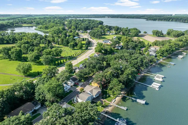 $109,900 | 1365 Oak Beach Drive, Fairmont, MN 56031