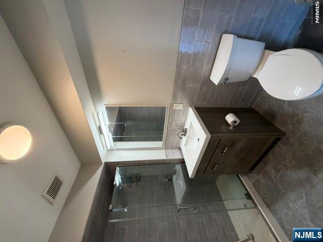 33 Henry Place, Unit B4 Hackensack, NJ 07601 - Photo 35 of 36