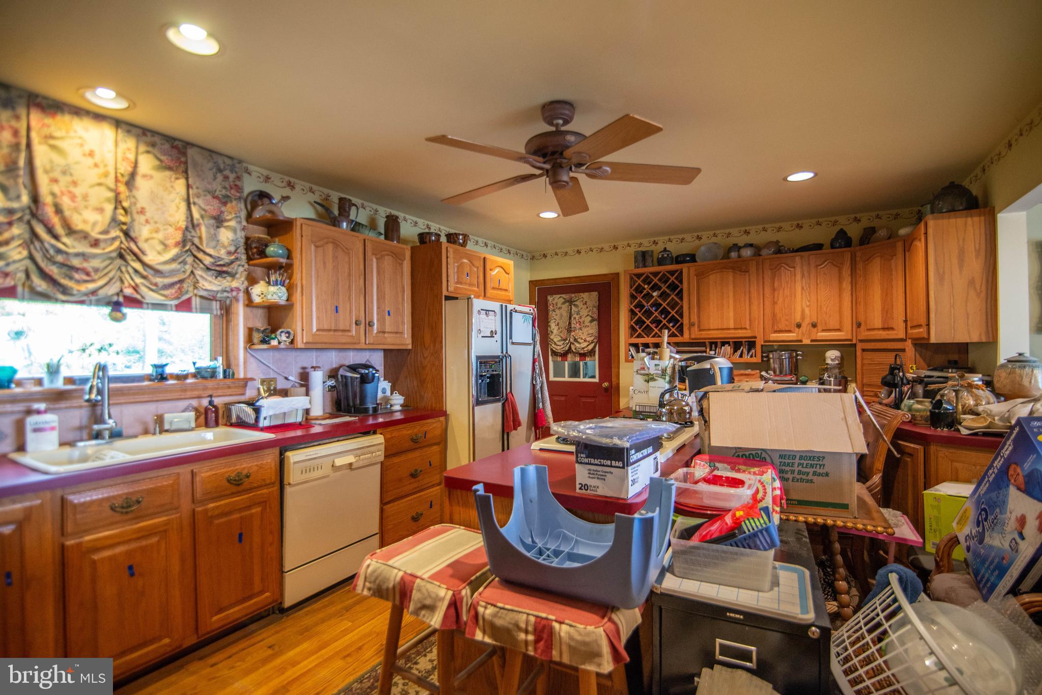 38 Osprey Way Elkton, MD 21921 - Photo 14 of 52 Kitchen with entrance to Attached Garage