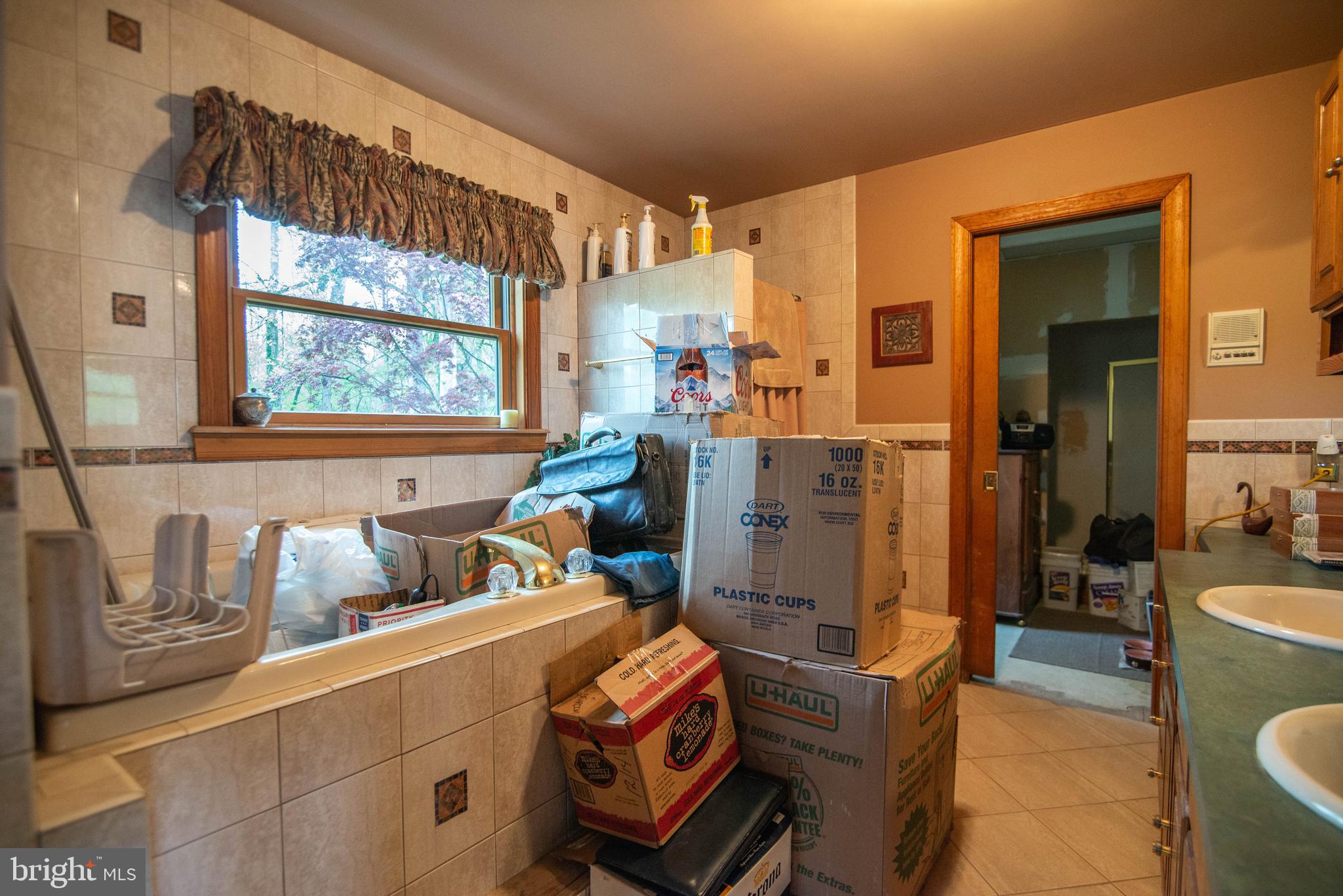 38 Osprey Way Elkton, MD 21921 - Photo 24 of 52 a living room with furniture and a window