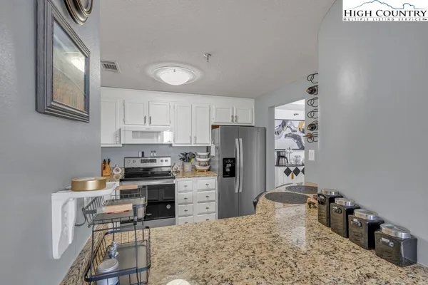 $1,750 | 303 Sugar Top Drive, Unit 3230, Sugar Mountain, NC 28604