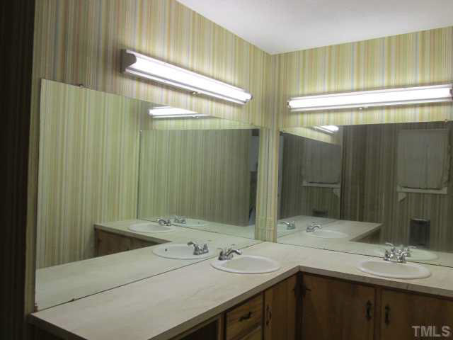 3605 Intercross Road Durham, NC 27704 - Photo 14 of 25 Gallery Image 14