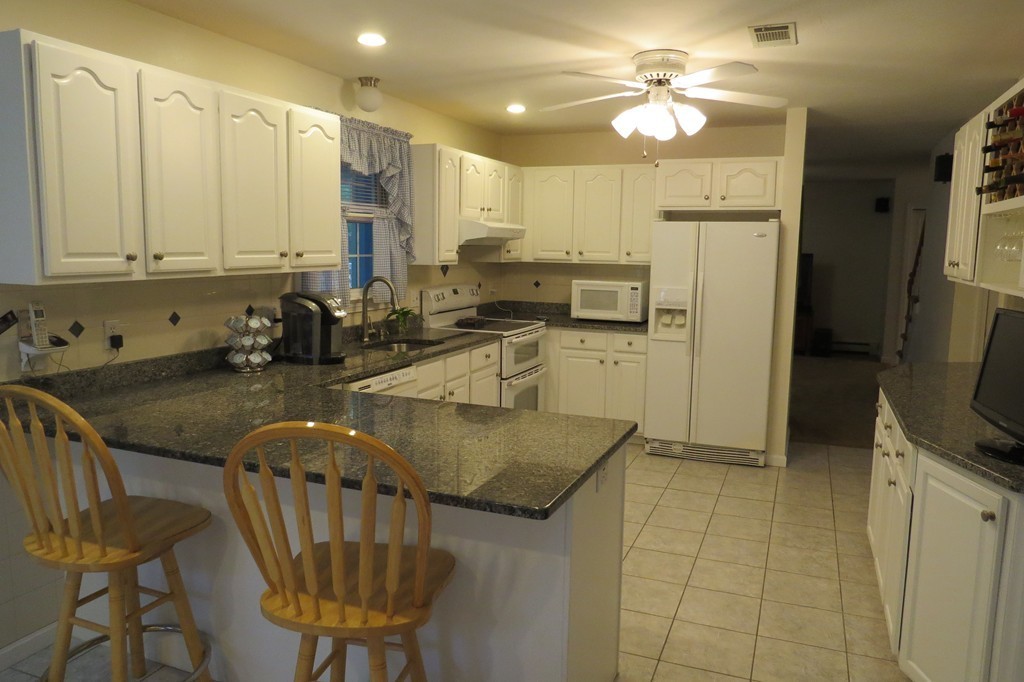40 High Ridge Drive Raynham, MA 02767 - Photo 9 of 27 Gallery Image 9