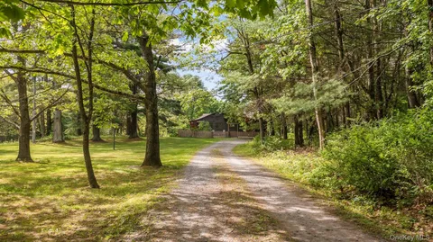 $850,000 | 608 Lake Road, Pine Plains, NY 12567