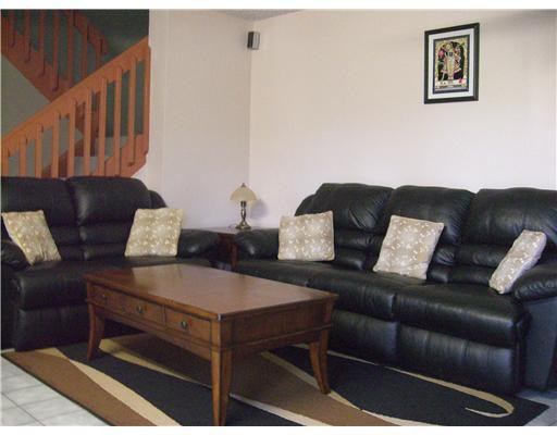7696 Courtyard Run West, Unit 7696 Boca Raton, FL 33433 - Photo 4 of 16 Living Room