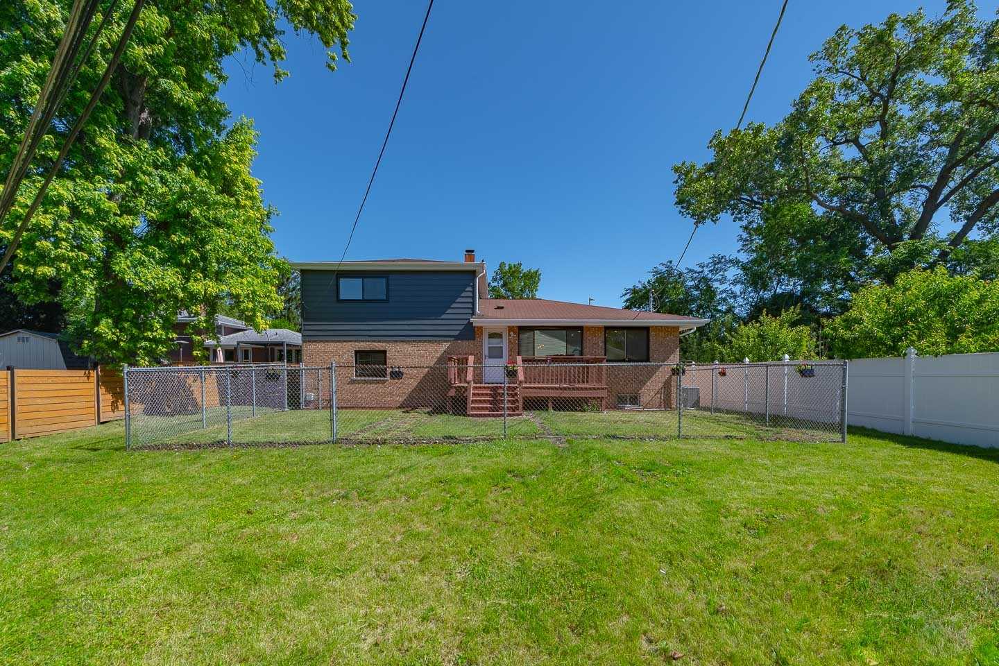 2405 Avondale Avenue Park Ridge, IL 60068 - Photo 26 of 32