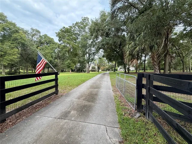 $4,000 | 8762 Highway 26, Newberry, FL 32669