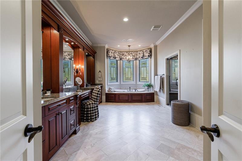 15750 Freemanville Road Milton, GA 30004 - Photo 24 of 30 a view of hallway with furniture and a large window