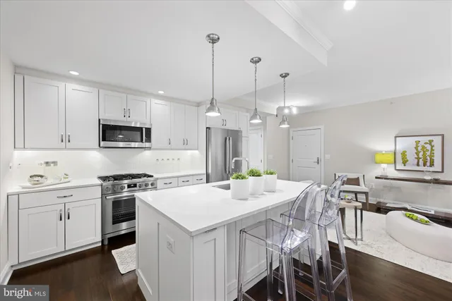 $599,900 | 4915 Hampden Lane, Unit 109, Bethesda, MD 20814