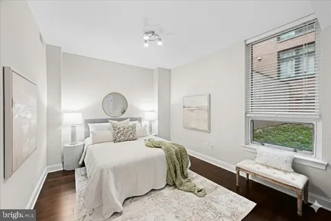 $555,000 | 4915 Hampden Lane, Unit 109, Bethesda, MD 20814