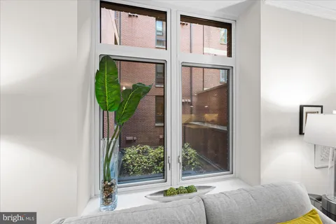 $599,900 | 4915 Hampden Lane, Unit 109, Bethesda, MD 20814