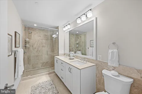 $599,900 | 4915 Hampden Lane, Unit 109, Bethesda, MD 20814