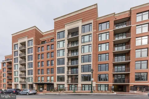 $599,900 | 4915 Hampden Lane, Unit 109, Bethesda, MD 20814