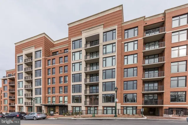 $599,900 | 4915 Hampden Lane, Unit 109, Bethesda, MD 20814