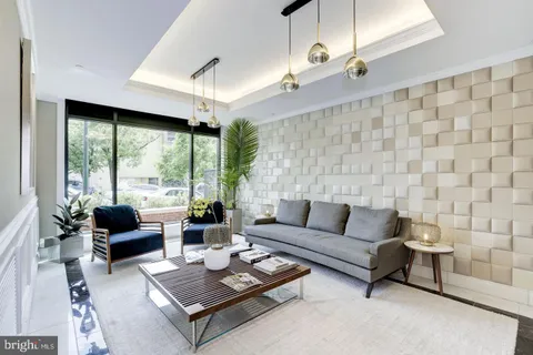 $599,900 | 4915 Hampden Lane, Unit 109, Bethesda, MD 20814