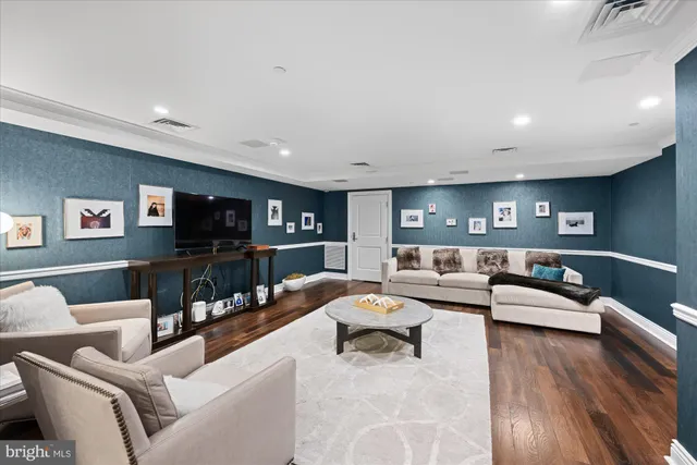 $599,900 | 4915 Hampden Lane, Unit 109, Bethesda, MD 20814