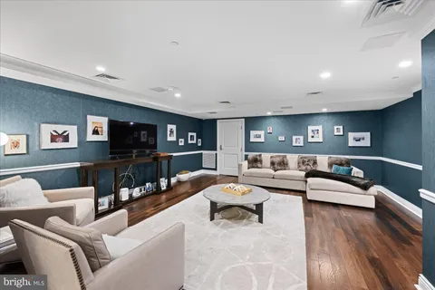 $599,900 | 4915 Hampden Lane, Unit 109, Bethesda, MD 20814