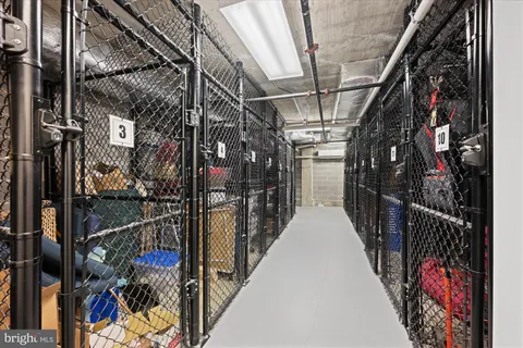 $555,000 | 4915 Hampden Lane, Unit 109, Bethesda, MD 20814