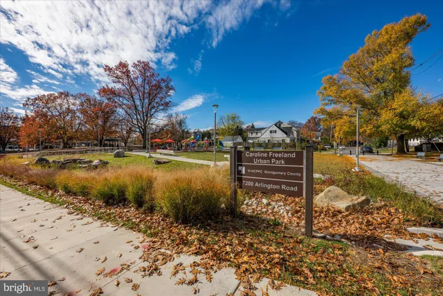 $599,900 | 4915 Hampden Lane, Unit 109, Bethesda, MD 20814