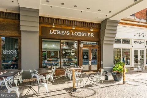 $599,900 | 4915 Hampden Lane, Unit 109, Bethesda, MD 20814