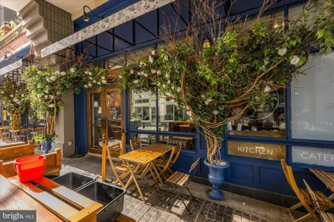 $555,000 | 4915 Hampden Lane, Unit 109, Bethesda, MD 20814