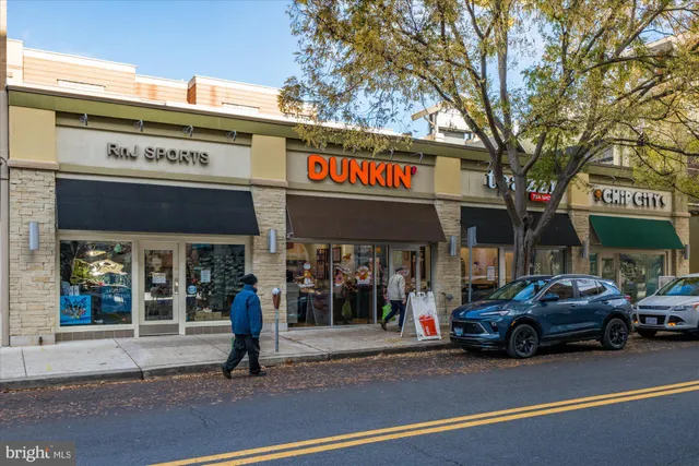 $599,900 | 4915 Hampden Lane, Unit 109, Bethesda, MD 20814