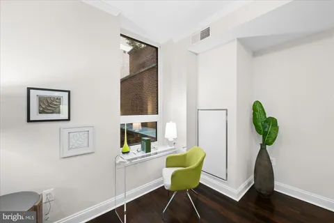 $599,900 | 4915 Hampden Lane, Unit 109, Bethesda, MD 20814