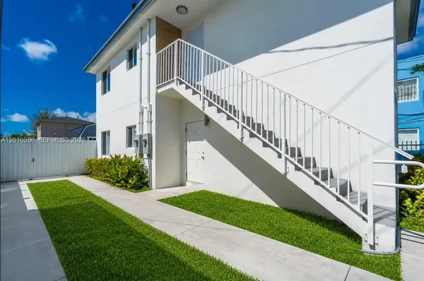 $3,200 | 1180 Northwest 67th Street, Unit 1, Miami, FL 33150