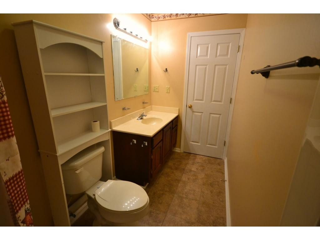 545 Hickory Road, Unit 545 Bristol, TN 37620 - Photo 12 of 15 Photo 12