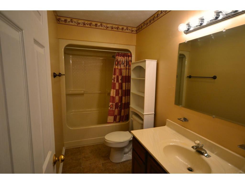 545 Hickory Road, Unit 545 Bristol, TN 37620 - Photo 13 of 15 Photo 13