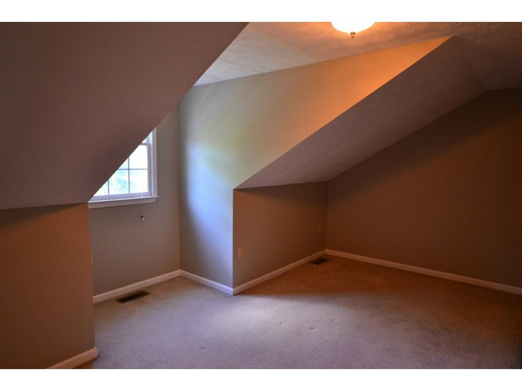 545 Hickory Road, Unit 545 Bristol, TN 37620 - Photo 14 of 15 Photo 14