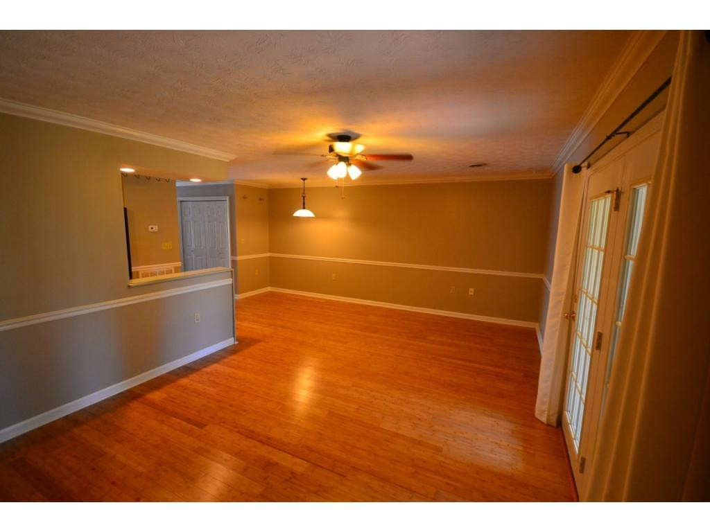 545 Hickory Road, Unit 545 Bristol, TN 37620 - Photo 8 of 15 Photo 8