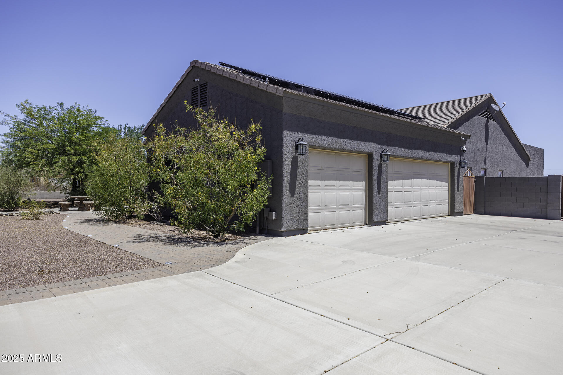 10203 North Burris Road Casa Grande, AZ 85122 - Photo 57 of 85 Front Right