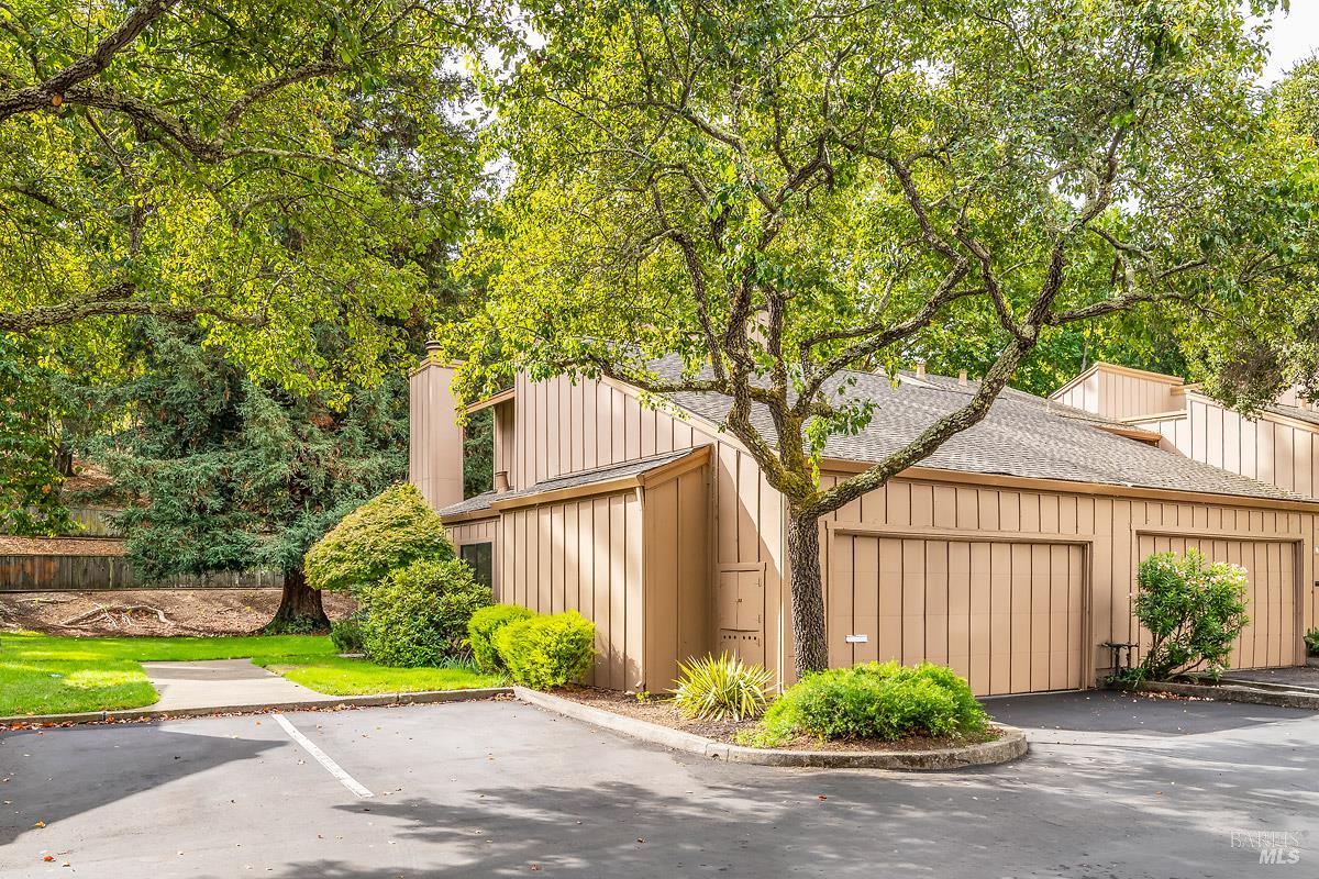16 California Condor Way Novato, CA 94949 - Photo 13 of 21 a front view of a house having garden