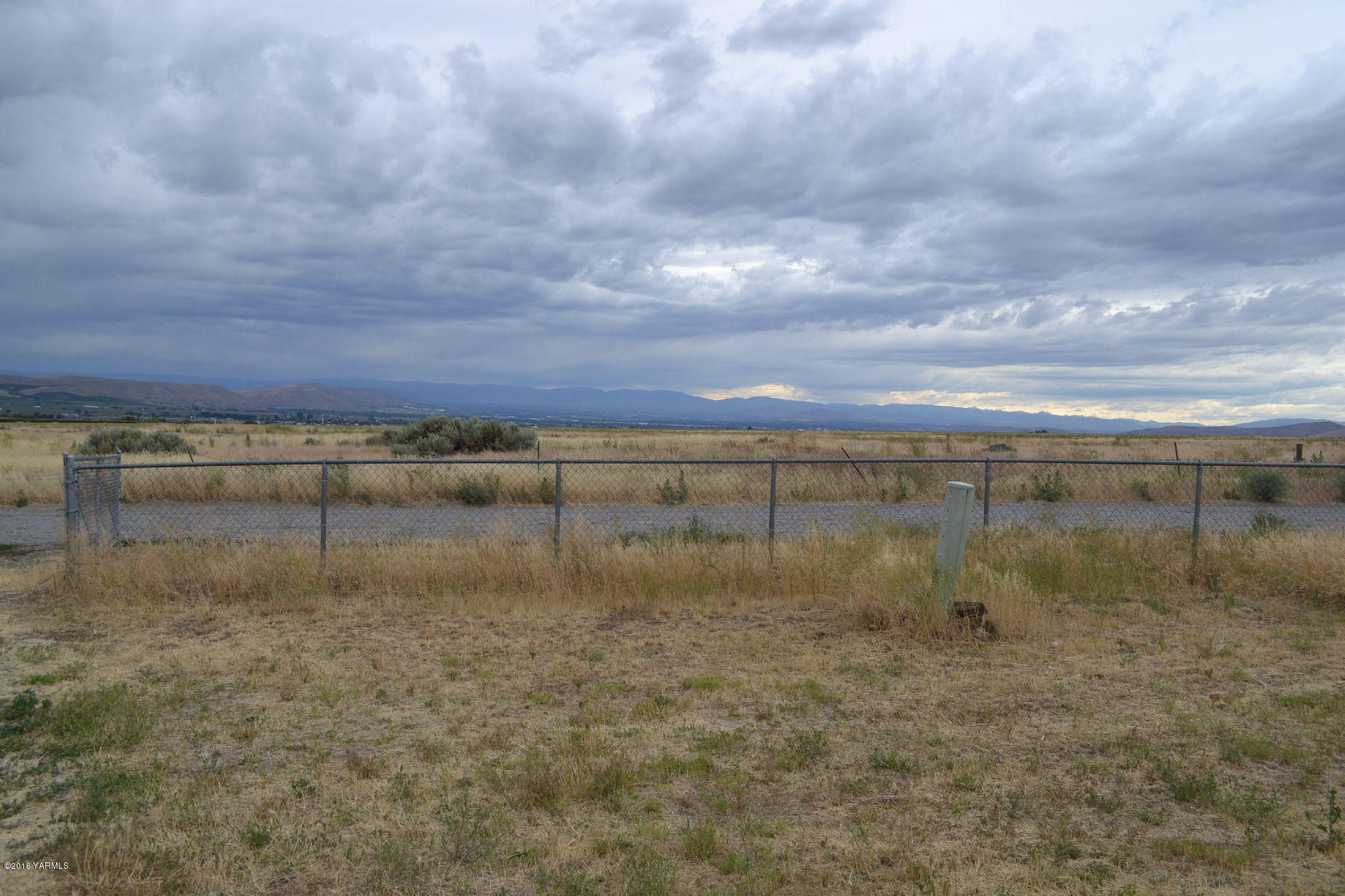 307 Prairie Road Moxee, WA 98936 - Photo 5 of 9