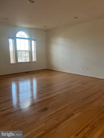 $2,800 | 7723 Town View Drive, Baltimore, MD 21222