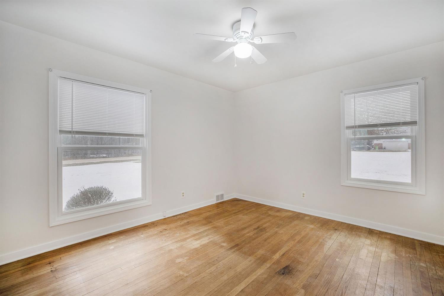 4313 Pratt Road Ann Arbor, MI 48103 - Photo 11 of 28 Photo 11