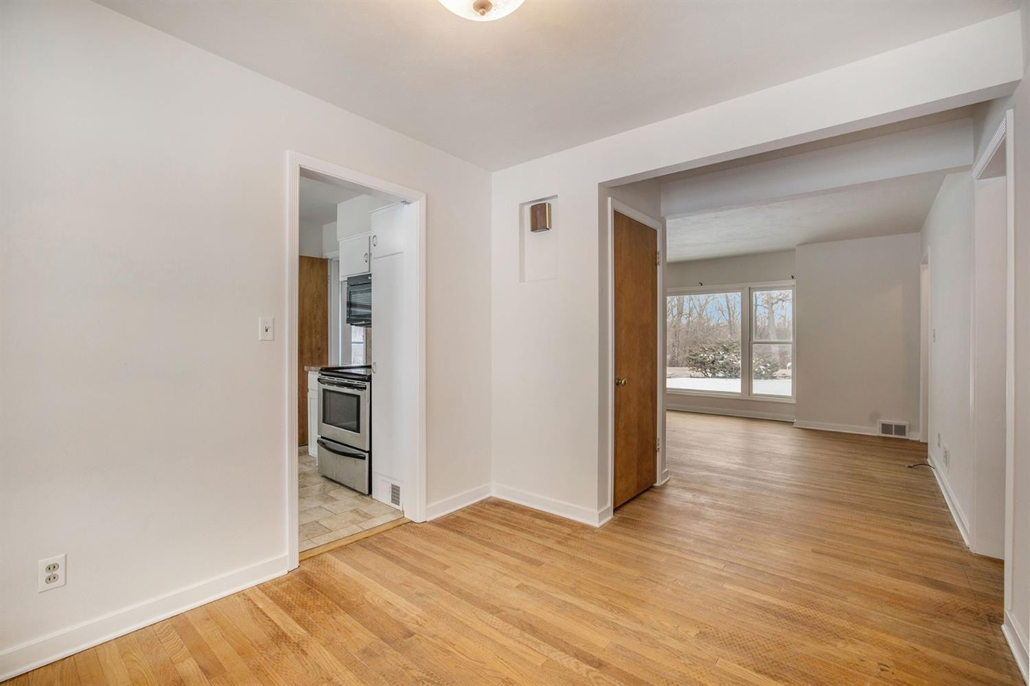 4313 Pratt Road Ann Arbor, MI 48103 - Photo 10 of 28 Photo 10