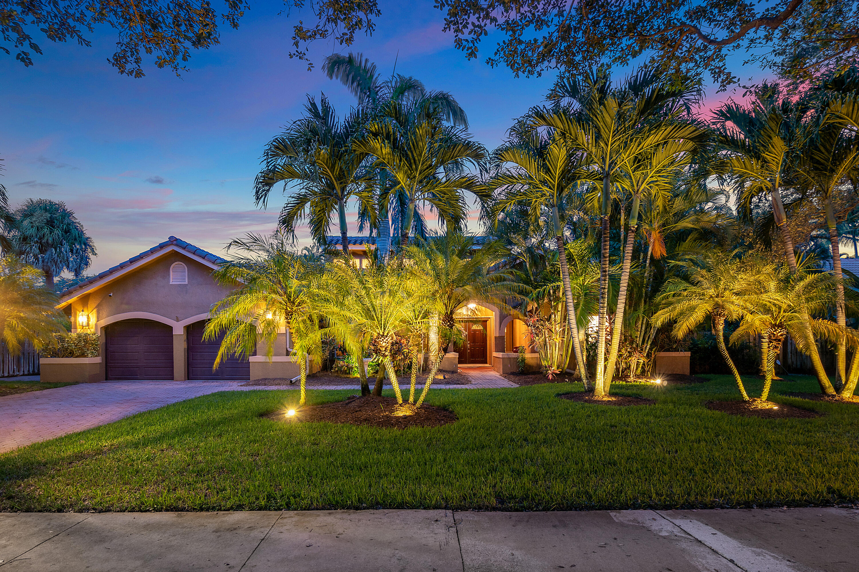 2305 Rabbit Hollowe Circle Delray Beach, FL 33445 - Photo 33 of 47 Front Exterior Night View