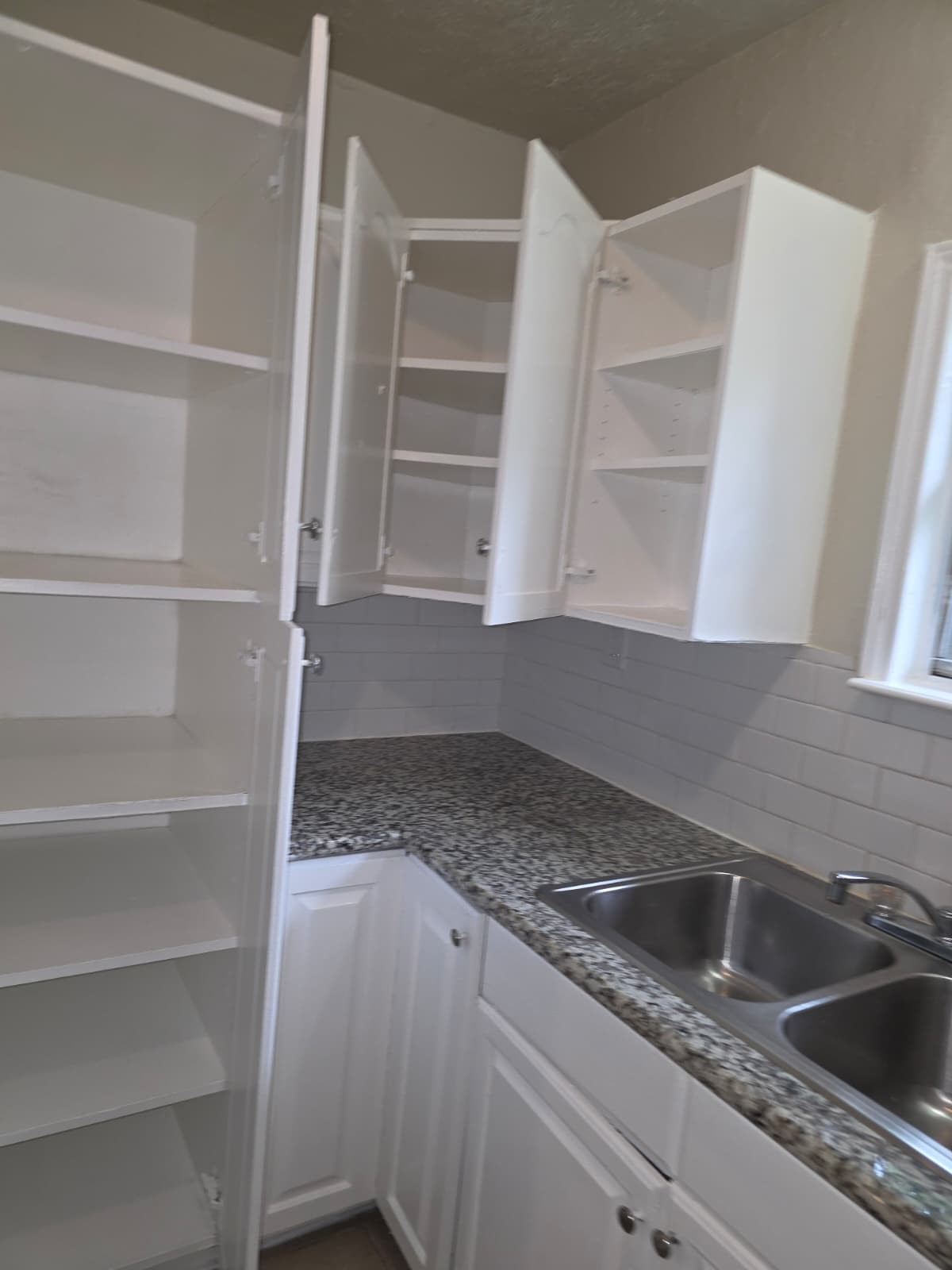 242 Bolden Street Houston, TX 77029 - Photo 10 of 24