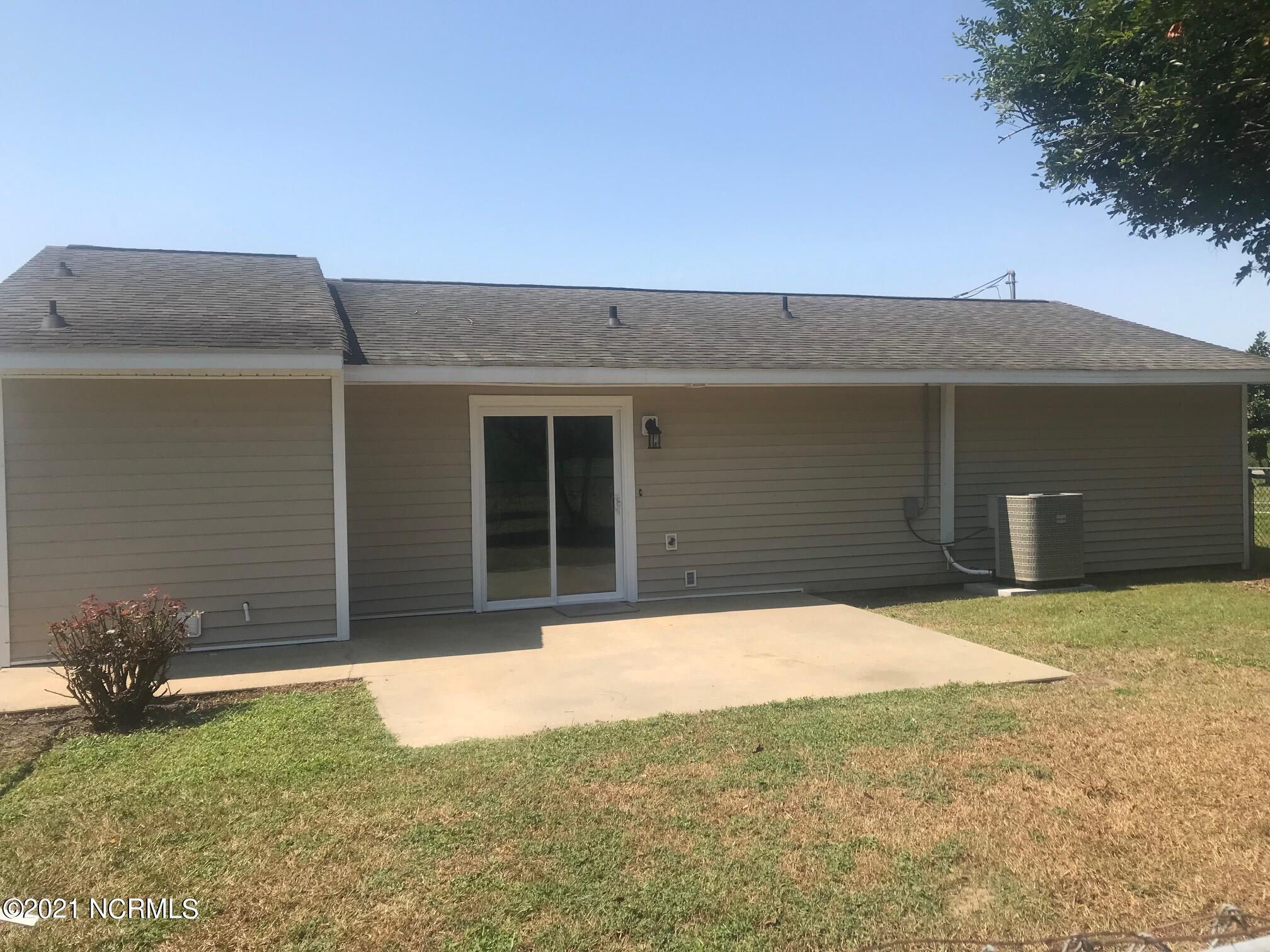 202 West Hanrahan Road Ayden, NC 28513 - Photo 6 of 28 rear home w cement patio