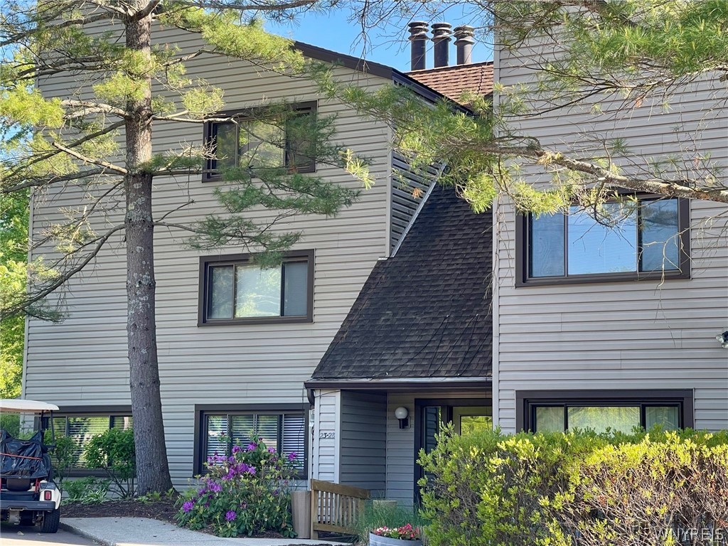 Private 26 unit complex.