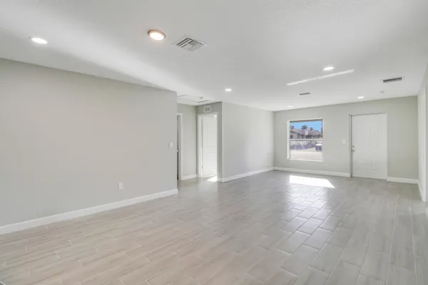 $1,650 | 548 Southwest 5th Street, Belle Glade, FL 33430