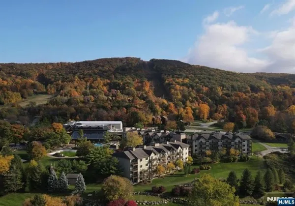 $145,000 | 2 Chamonix Drive, Unit 427, Vernon, NJ 07462