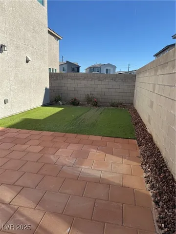 $2,395 | 10175 Bridging Street, Las Vegas, NV 89166