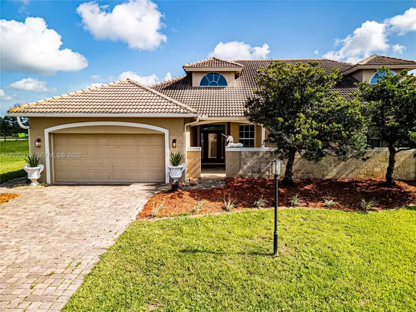 $304,770 | 6938 Cecilia Avenue, Sebring, FL 33872