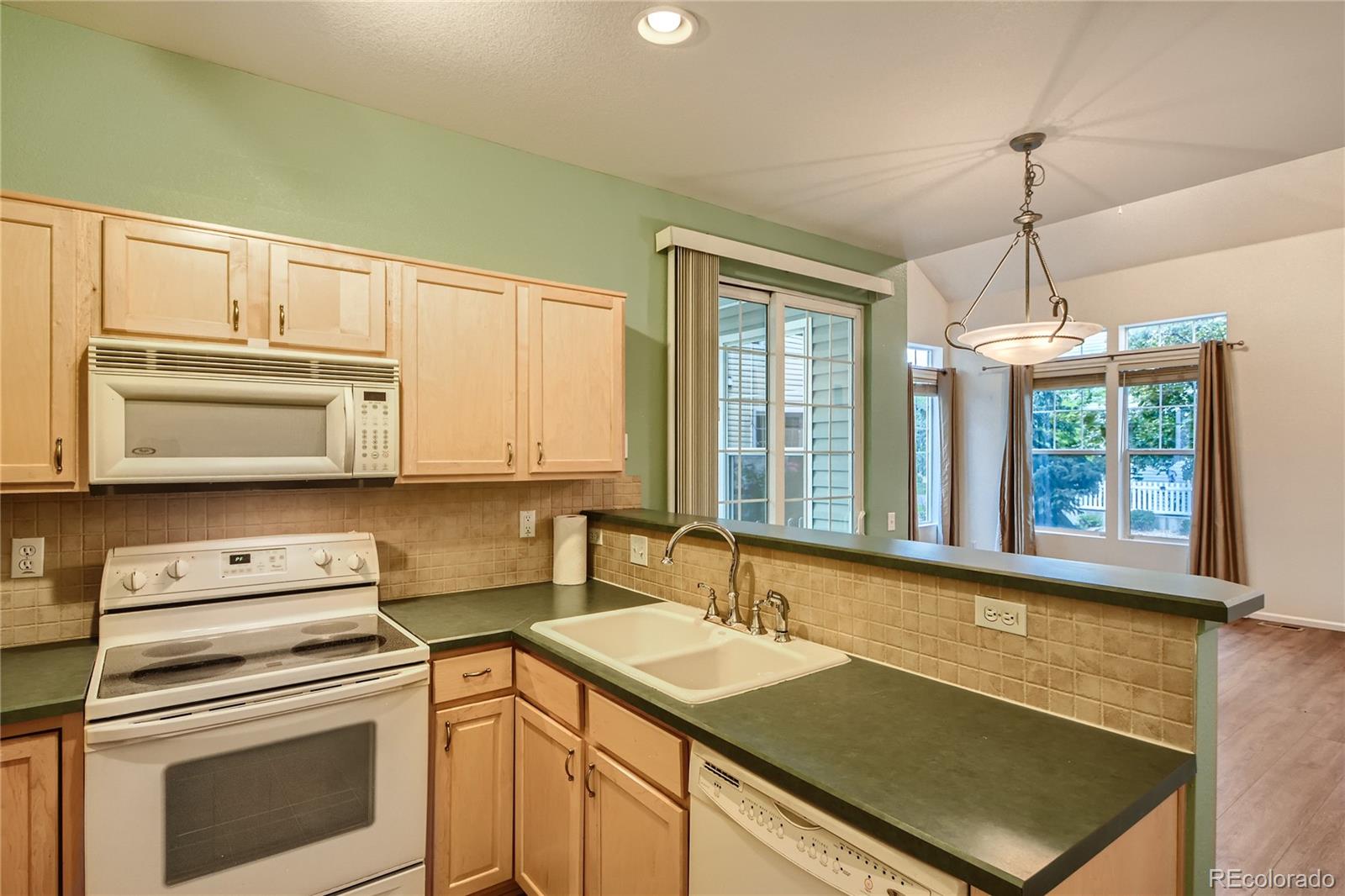 4777 Flower Street Wheat Ridge, CO 80033 - Photo 12 of 24 Gallery Image 12