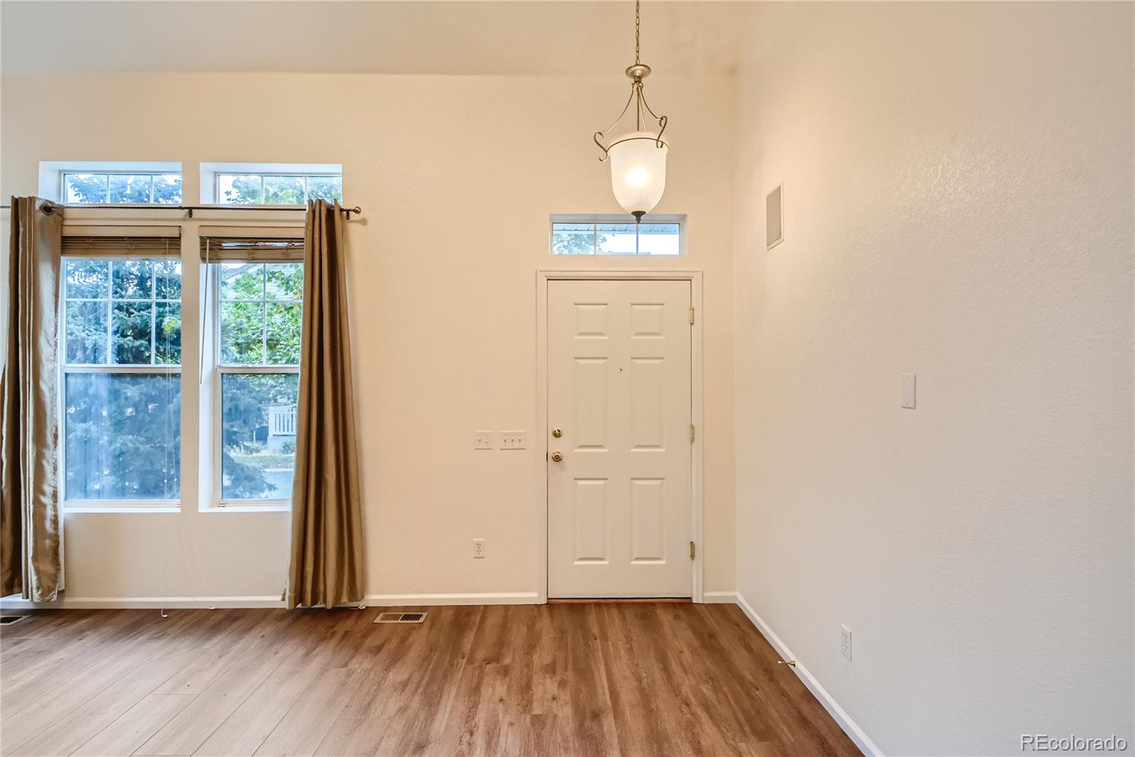 4777 Flower Street Wheat Ridge, CO 80033 - Photo 3 of 24 Gallery Image 3