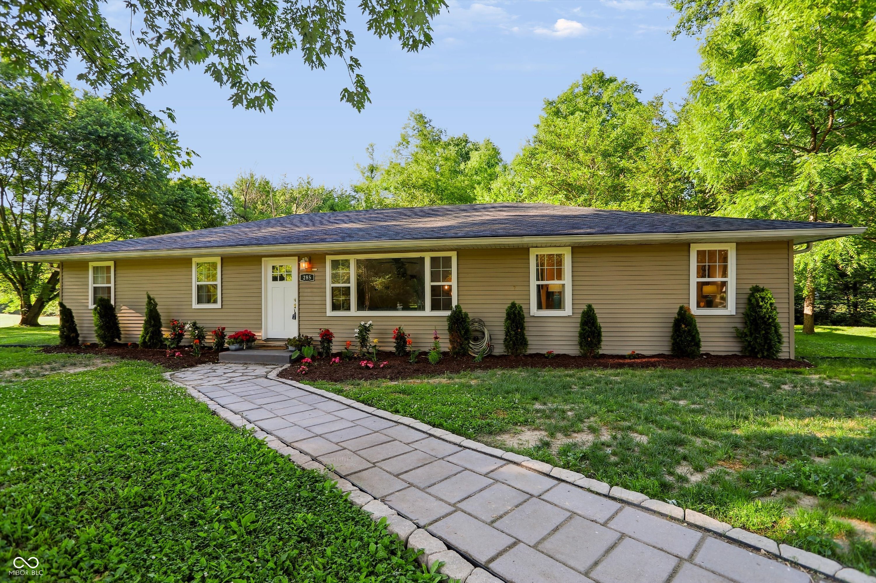 285 Robb Hill Road Martinsville, IN 46151 - Photo 1 of 44
